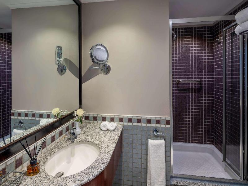 Anwar Al Madinah Movenpick - Oda