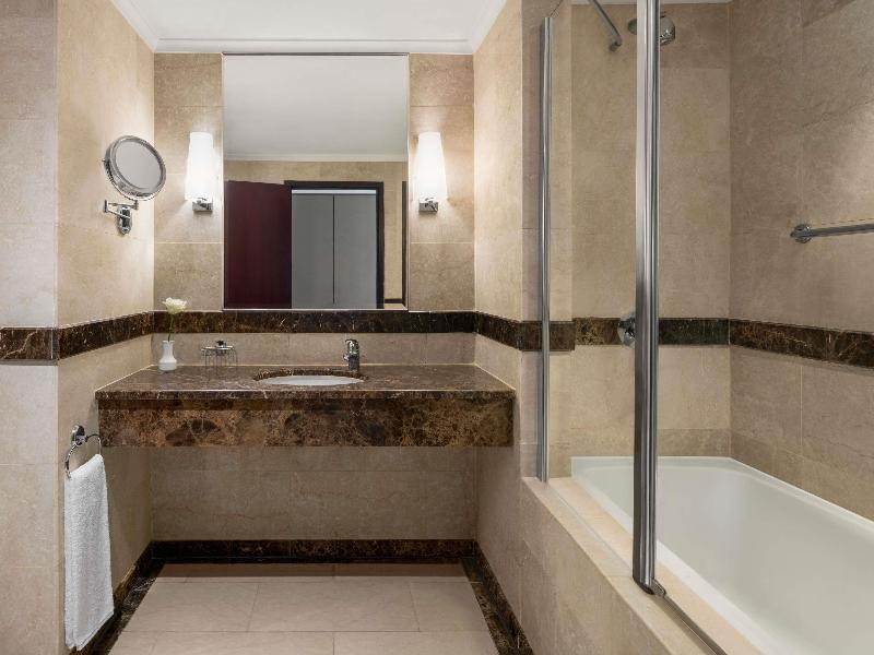 Anwar Al Madinah Movenpick - Oda