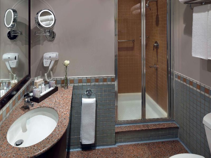 Anwar Al Madinah Movenpick - Oda
