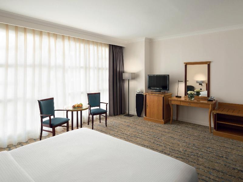 Anwar Al Madinah Movenpick - Oda