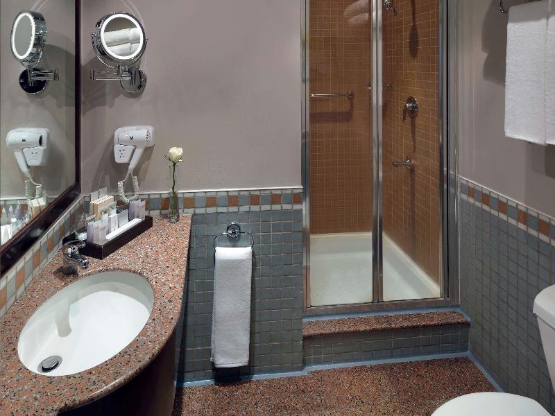 Anwar Al Madinah Movenpick - Oda