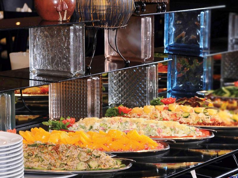 Anwar Al Madinah Movenpick - Restoran