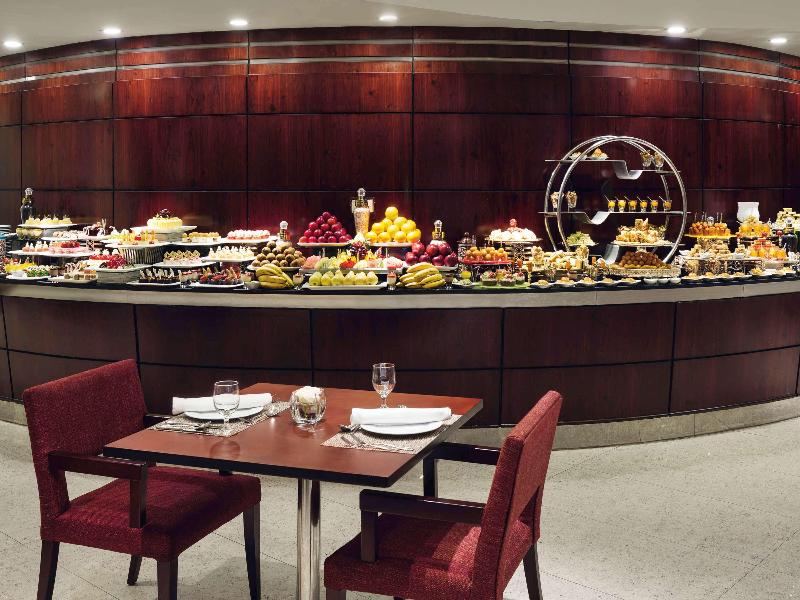 Anwar Al Madinah Movenpick - Restoran