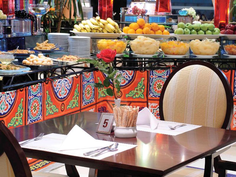 Anwar Al Madinah Movenpick - Restoran
