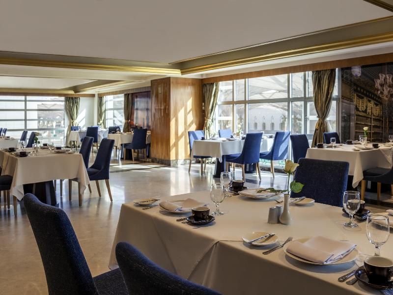 Anwar Al Madinah Movenpick - Restoran