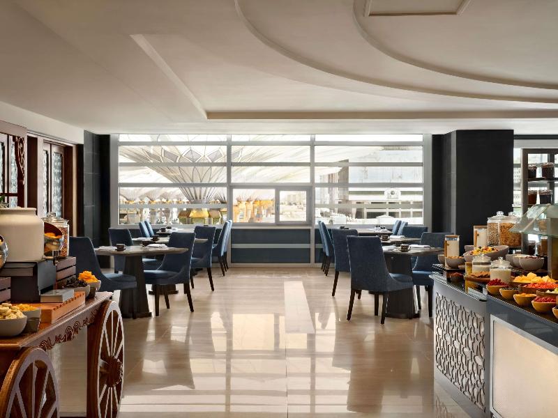 Anwar Al Madinah Movenpick - Restoran