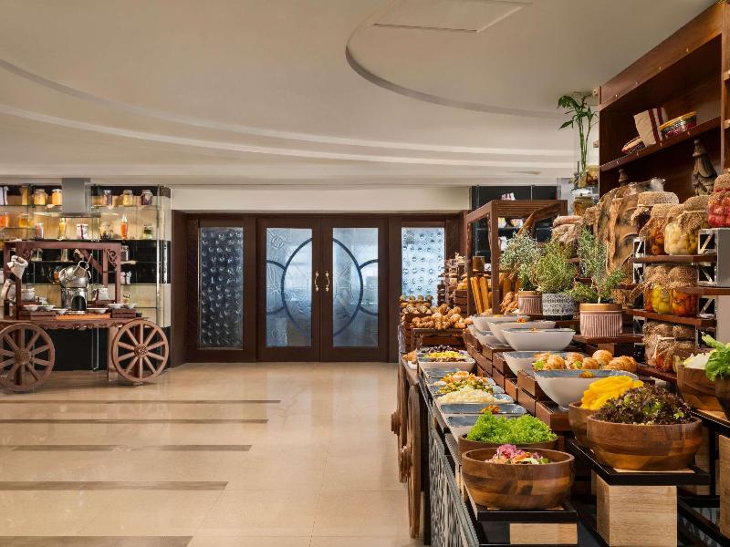 Anwar Al Madinah Movenpick - Restoran