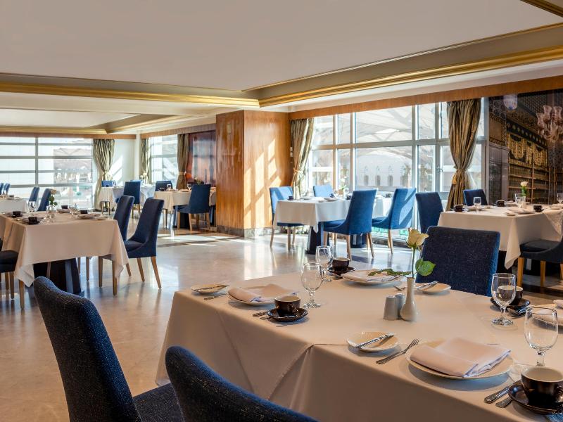 Anwar Al Madinah Movenpick - Restoran