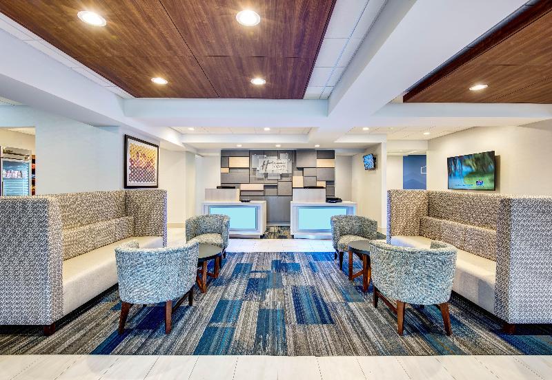 Holiday Inn Express Woodbridge - Lobi