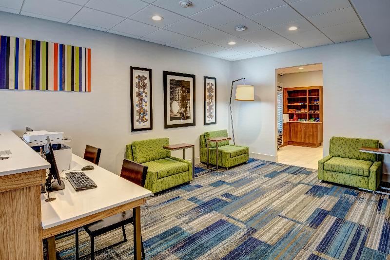 Holiday Inn Express Woodbridge - Genel