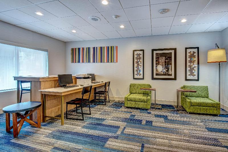 Holiday Inn Express Woodbridge - Genel