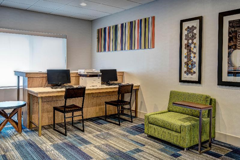 Holiday Inn Express Woodbridge - Genel