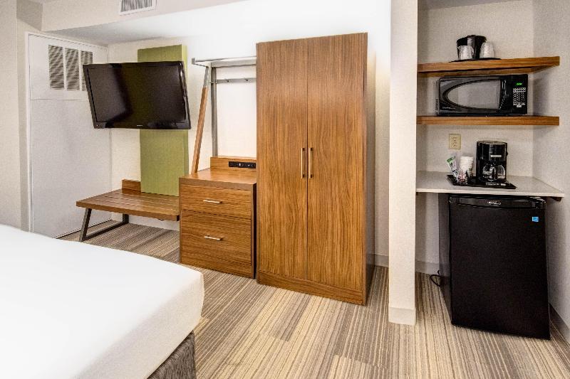 Holiday Inn Express Woodbridge - Oda