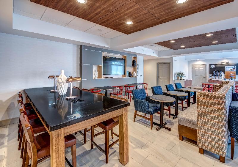 Holiday Inn Express Woodbridge - Restoran