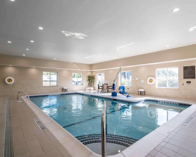 Comfort Inn Saugerties - Havuz