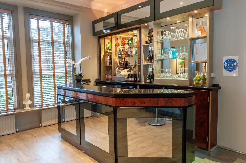 Osborne Hotel - Bar