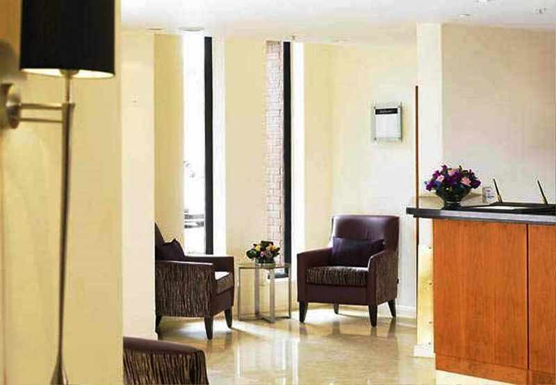 Delta Hotels by Marriott Northampton - Lobi