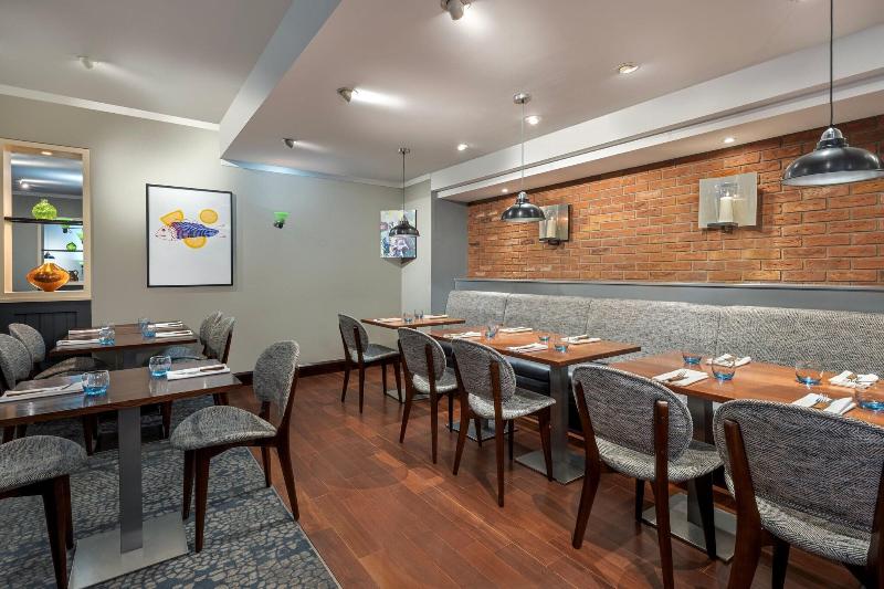 Delta Hotels by Marriott Northampton - Restoran