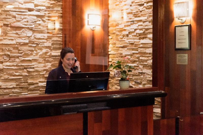 Crowne Plaza Newark Airport - Genel