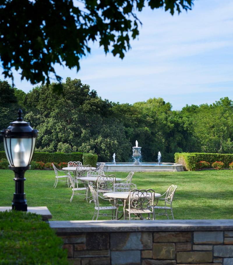 Glen Cove Mansion - Genel