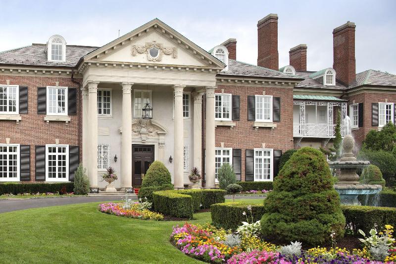 Glen Cove Mansion - Genel