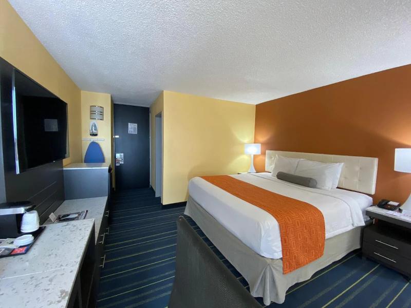 Spark by Hilton Clifton - Oda