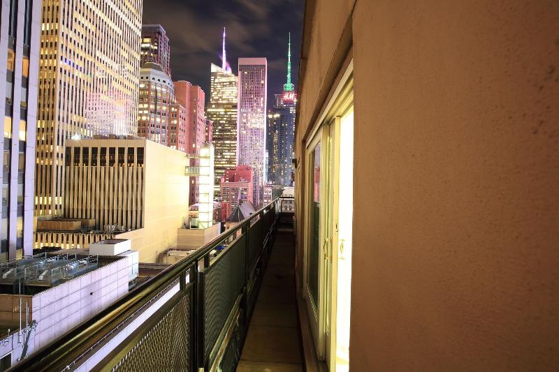 Radio City Apartments - Genel