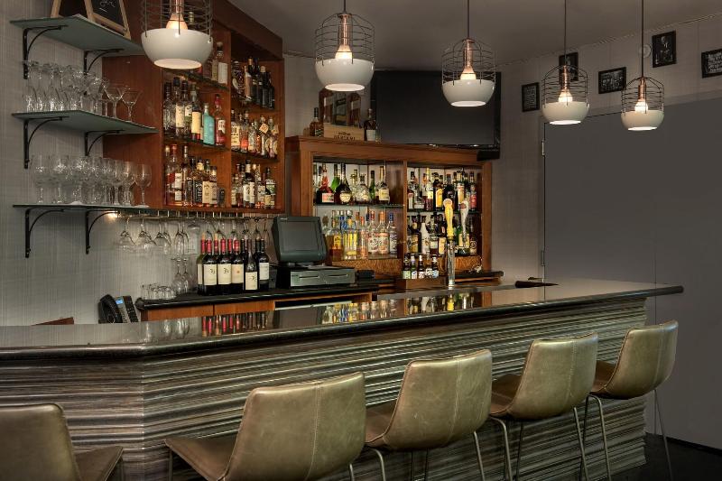 Four Points by Sheraton Manhattan SoHo Village - Bar