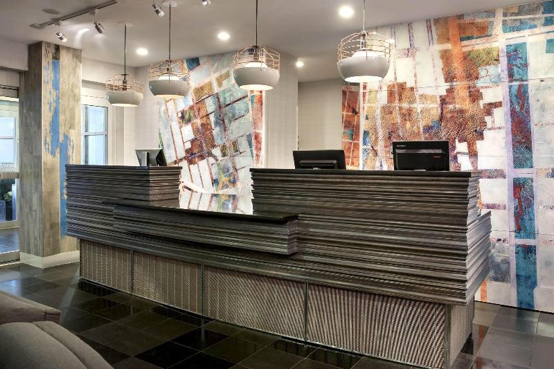 Four Points by Sheraton Manhattan SoHo Village - Lobi