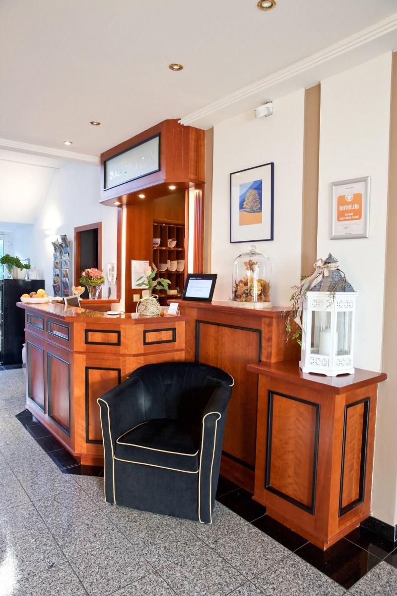 Hotel Westend - Lobi
