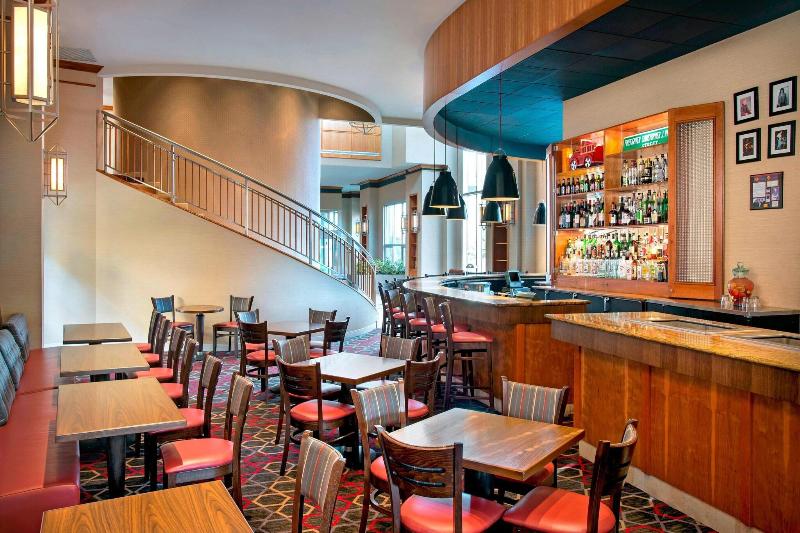 Best Western Premier Plainview-Long Island Hotel - Genel