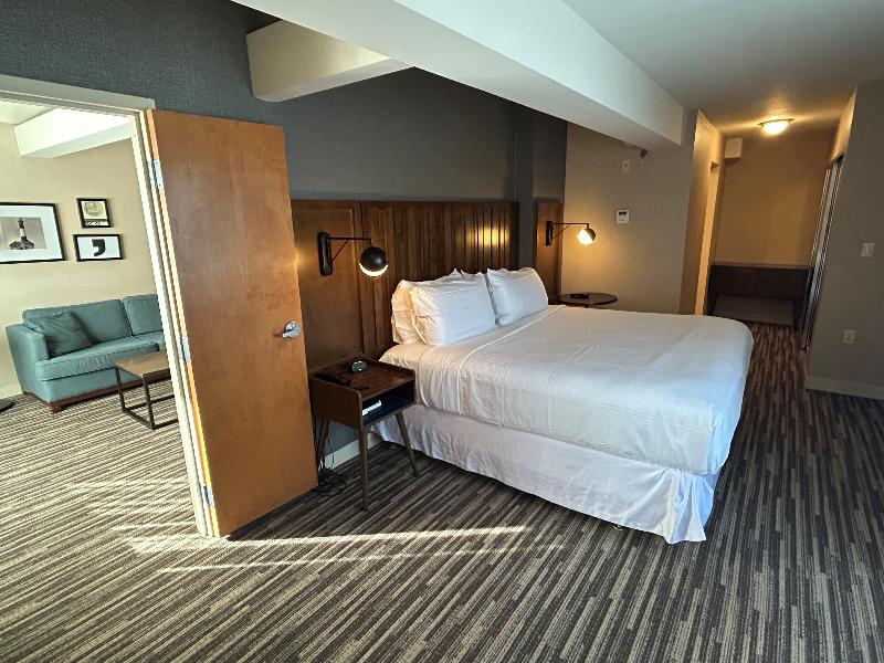Best Western Premier Plainview-Long Island Hotel - Oda
