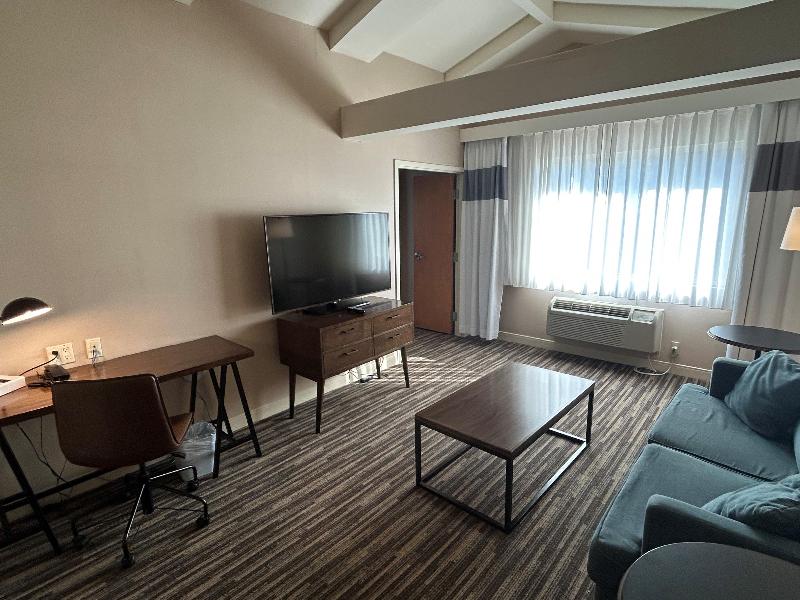 Best Western Premier Plainview-Long Island Hotel - Oda