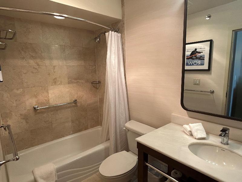 Best Western Premier Plainview-Long Island Hotel - Oda