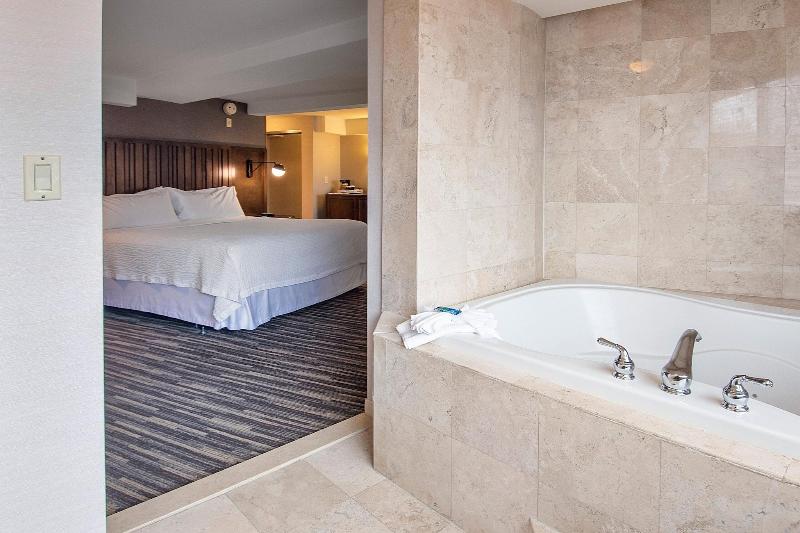Best Western Premier Plainview-Long Island Hotel - Oda