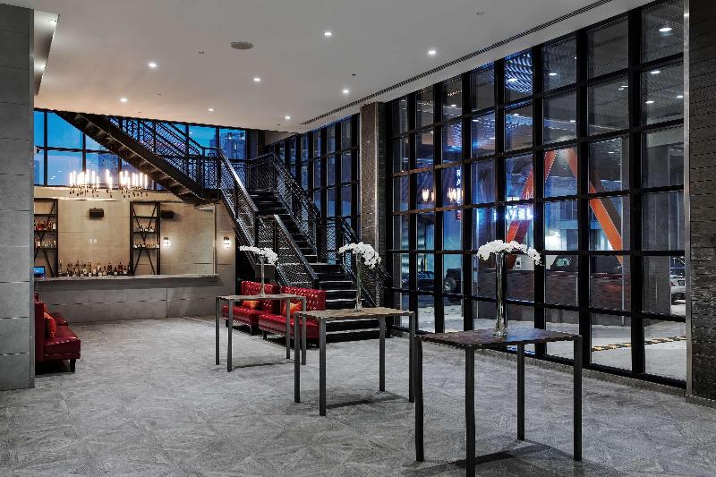 Ravel Hotel Trademark Collection By Wyndham - Lobi