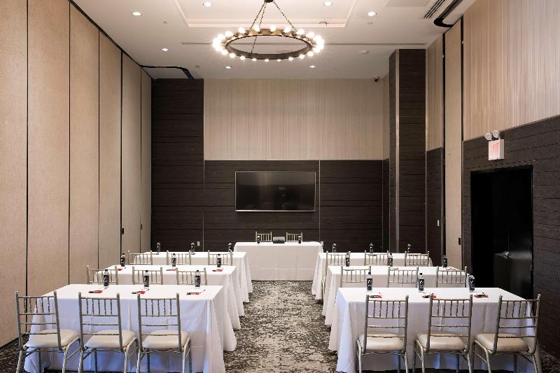 Ravel Hotel Trademark Collection By Wyndham - Toplantı