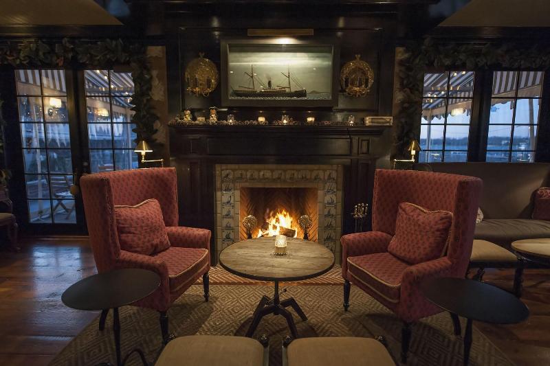 Baron's Cove Inn - Lobi