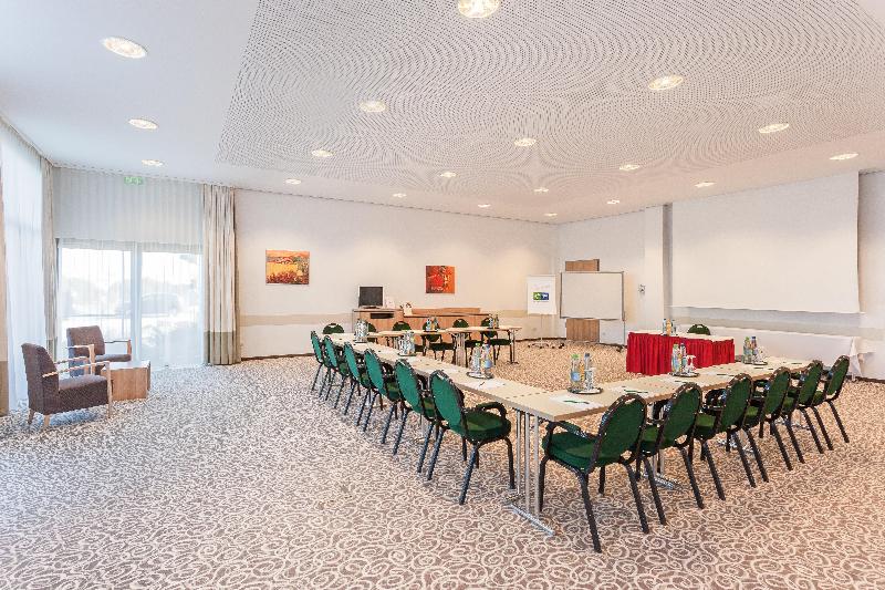 Holiday Inn Express Nuernberg-Schwabach - Toplantı