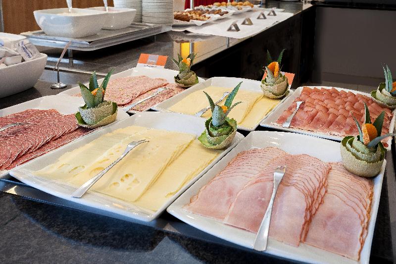 Holiday Inn Express Nuernberg-Schwabach - Restoran