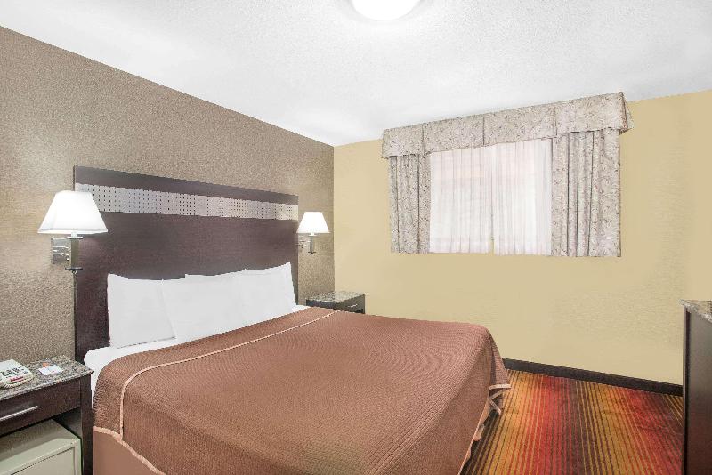 Howard Johnson by Wyndham North Bergen - Oda