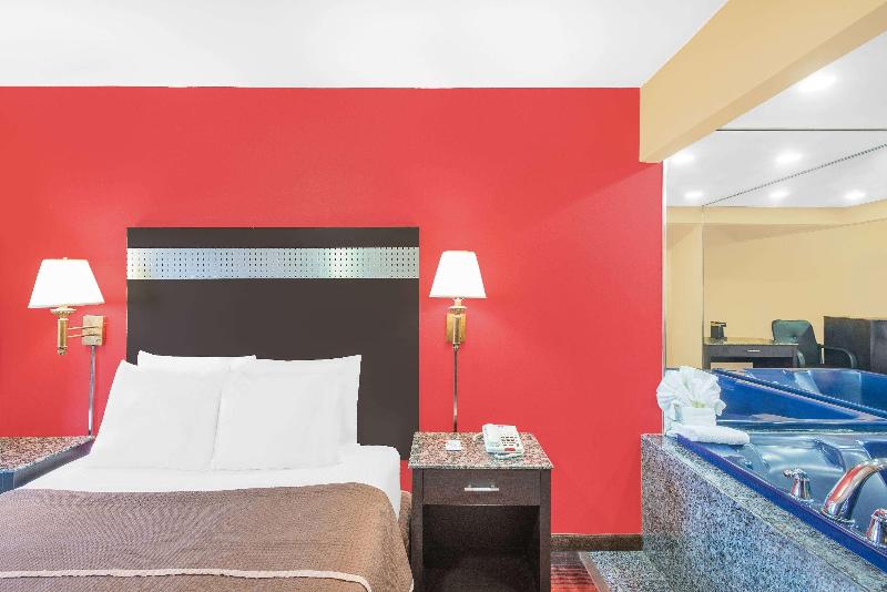 Howard Johnson by Wyndham North Bergen - Oda