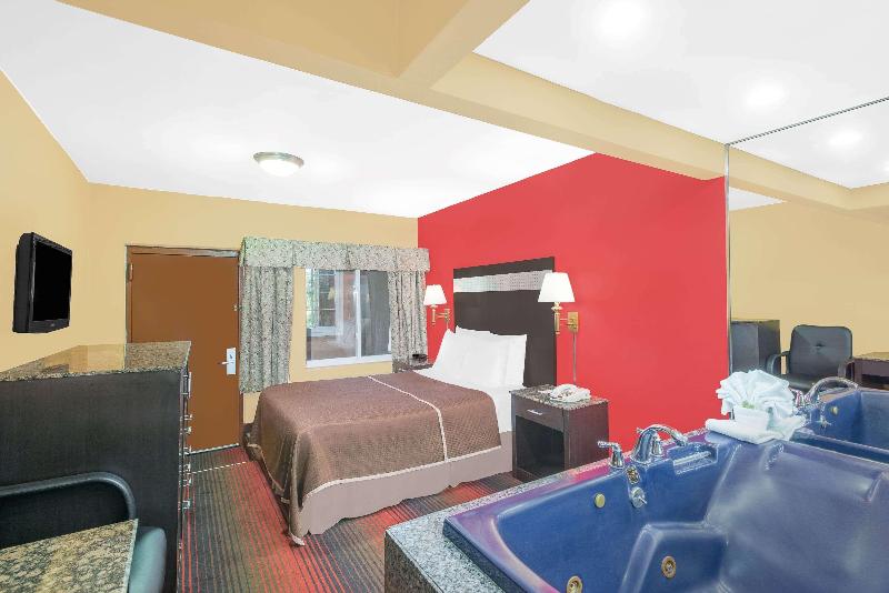 Howard Johnson by Wyndham North Bergen - Oda