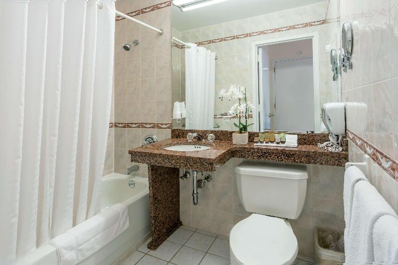 Chelsea Savoy Hotel - Oda