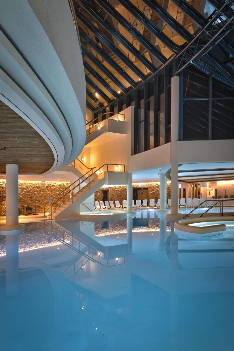 Scandic Sanadome - Havuz