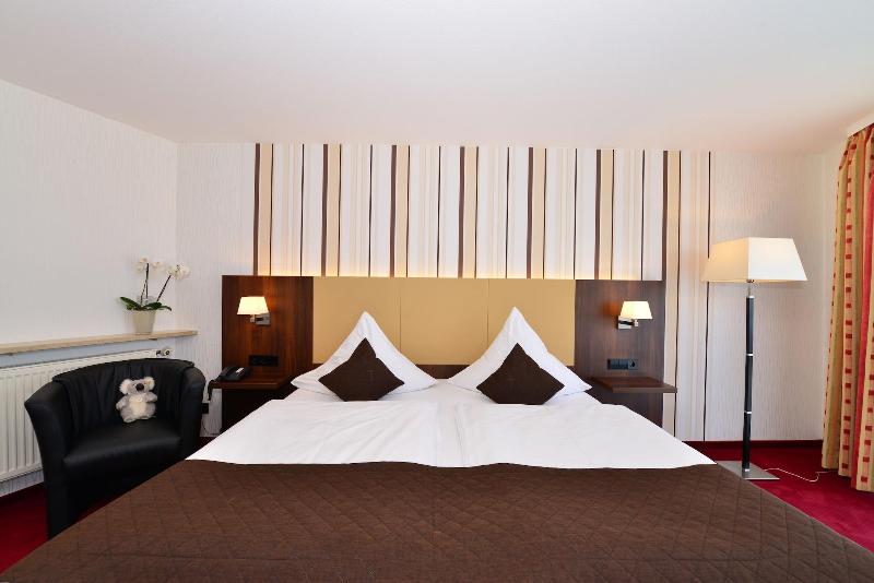 Lobinger Parkhotel - Oda