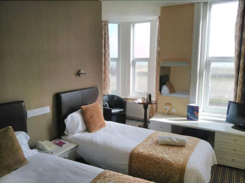 Burlington Palm Hotel - Oda