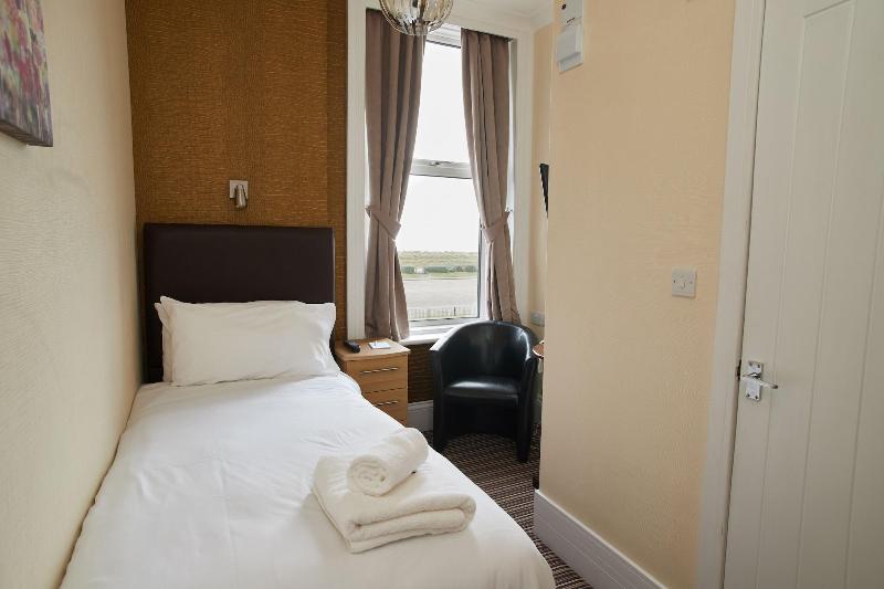 Burlington Palm Hotel - Oda