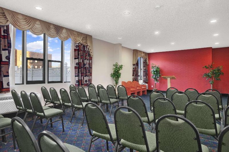Ramada by Wyndham East Orange - Toplantı