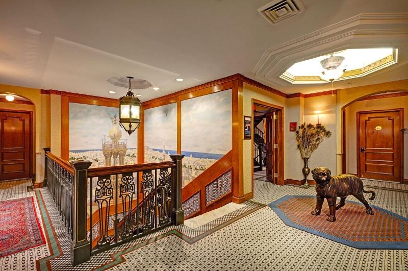 Casablanca Hotel by Library Hotel Collection - Lobi
